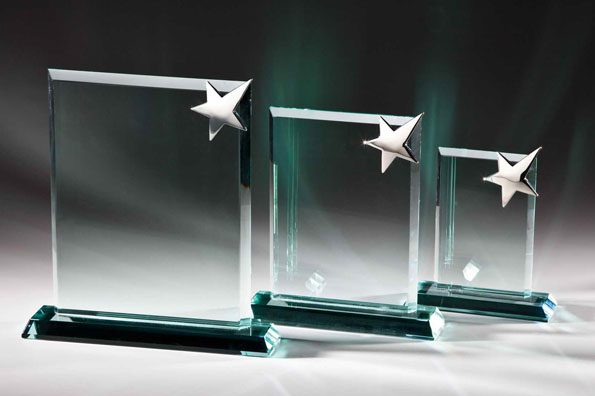 JADE - Glasständer Serie Rising Star mit Gravur 